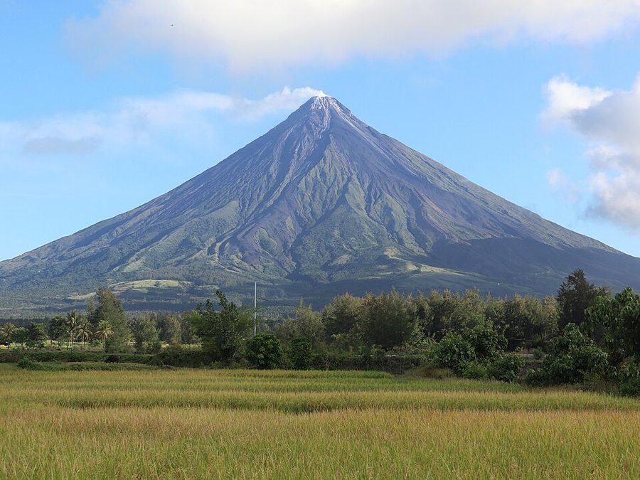 马荣火山