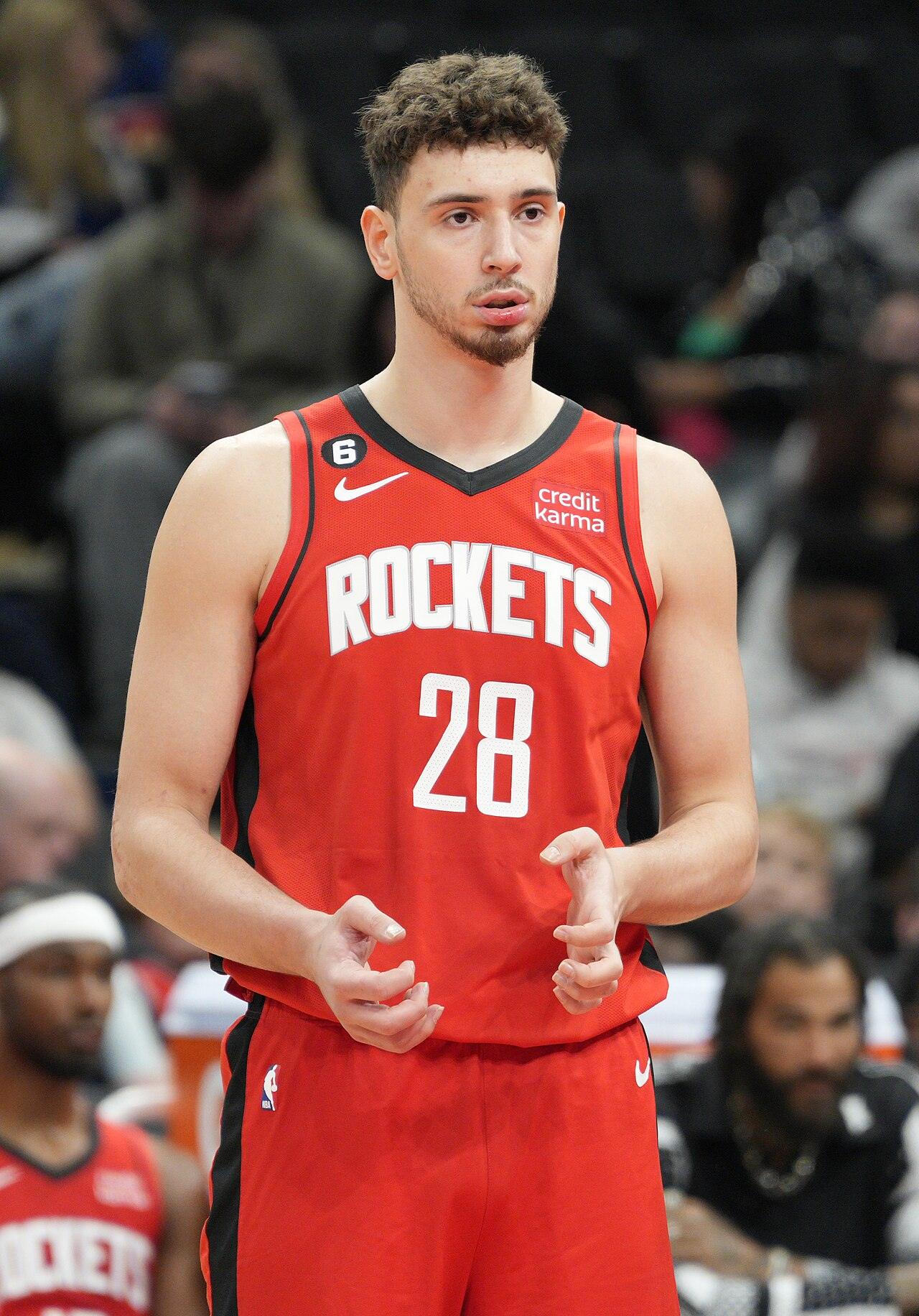 得克萨斯州休斯顿市火箭队晚客场战独行侠迎NBA杯小组赛:申京因腰伤出战成疑、谢泼德确认缺阵