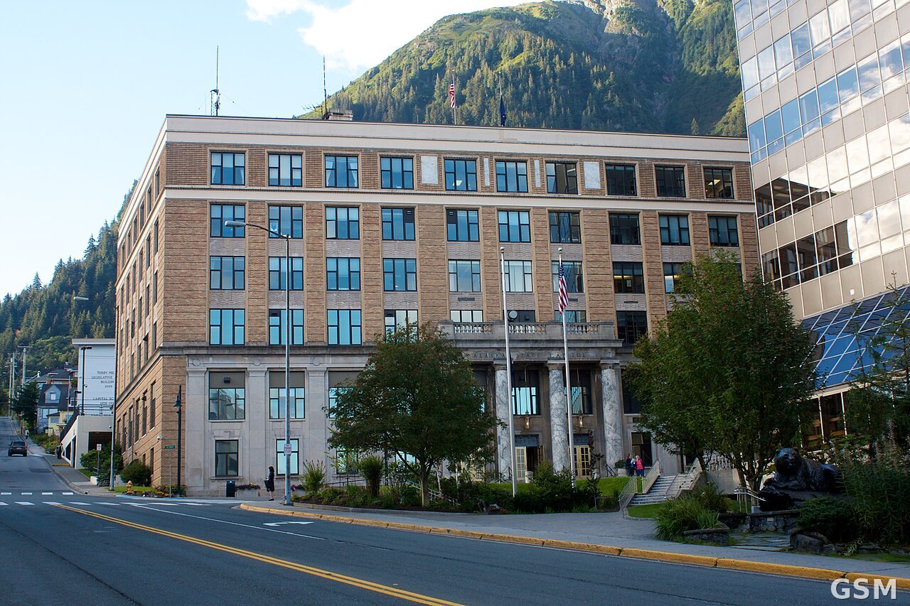 阿拉斯加州长下令调查同名候选人事件：州公共安全部已展开调查