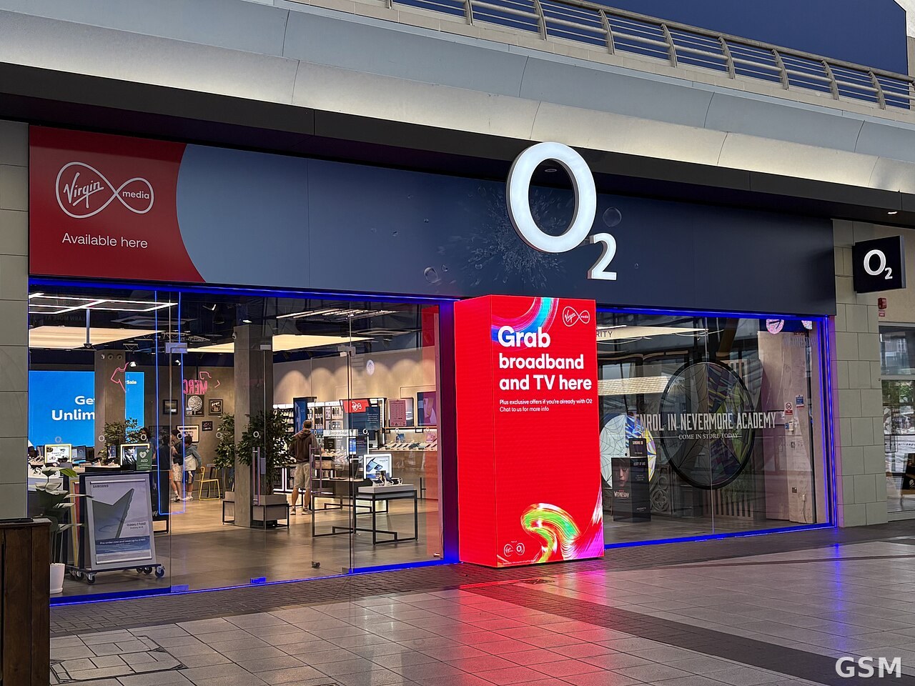 英国电信运营商Virgin Media O2据报将裁员数千人:1.6万名员工中最多4000人受影响
