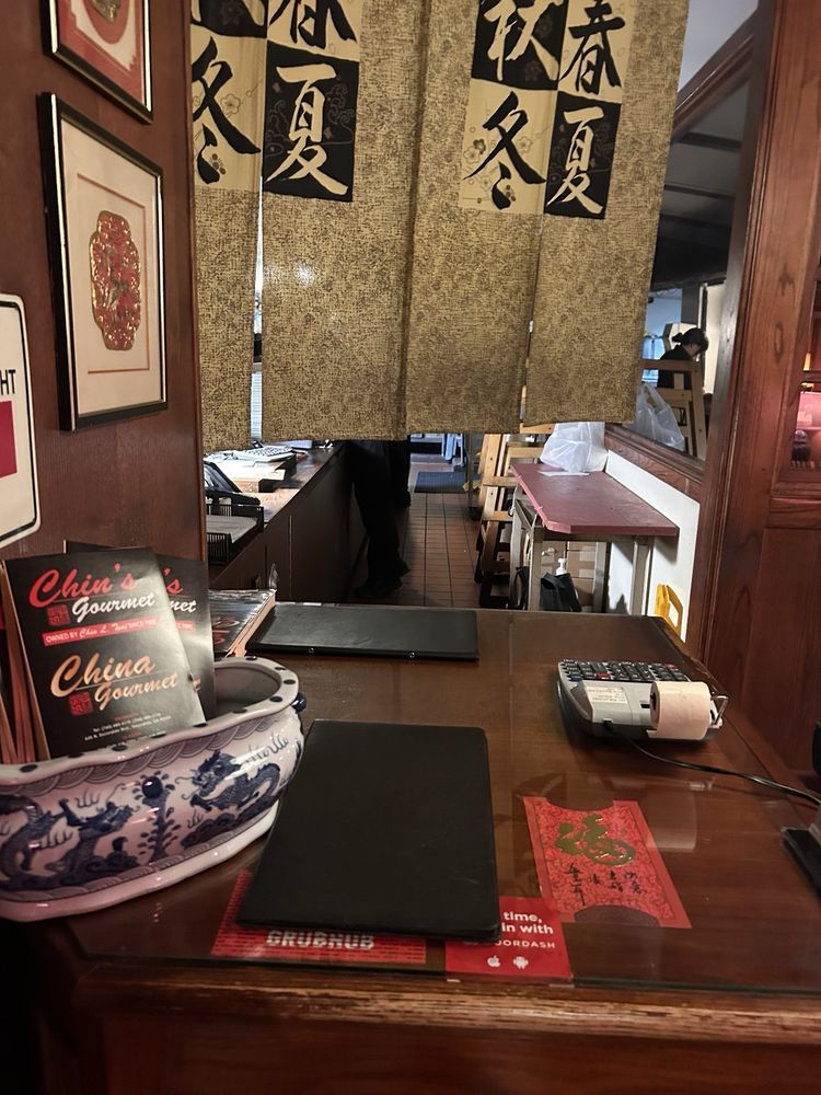 Chin's Gourmet