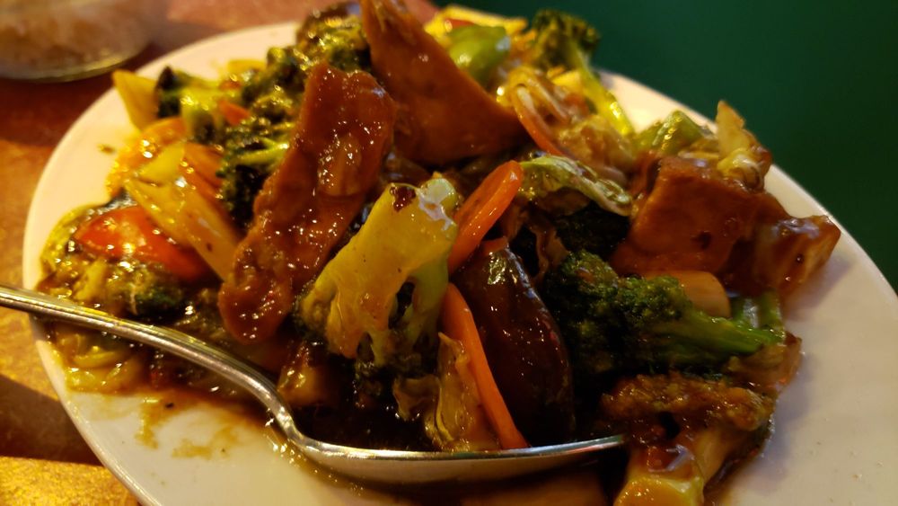 Rainbow Chinese Restaurant 彩虹酒家