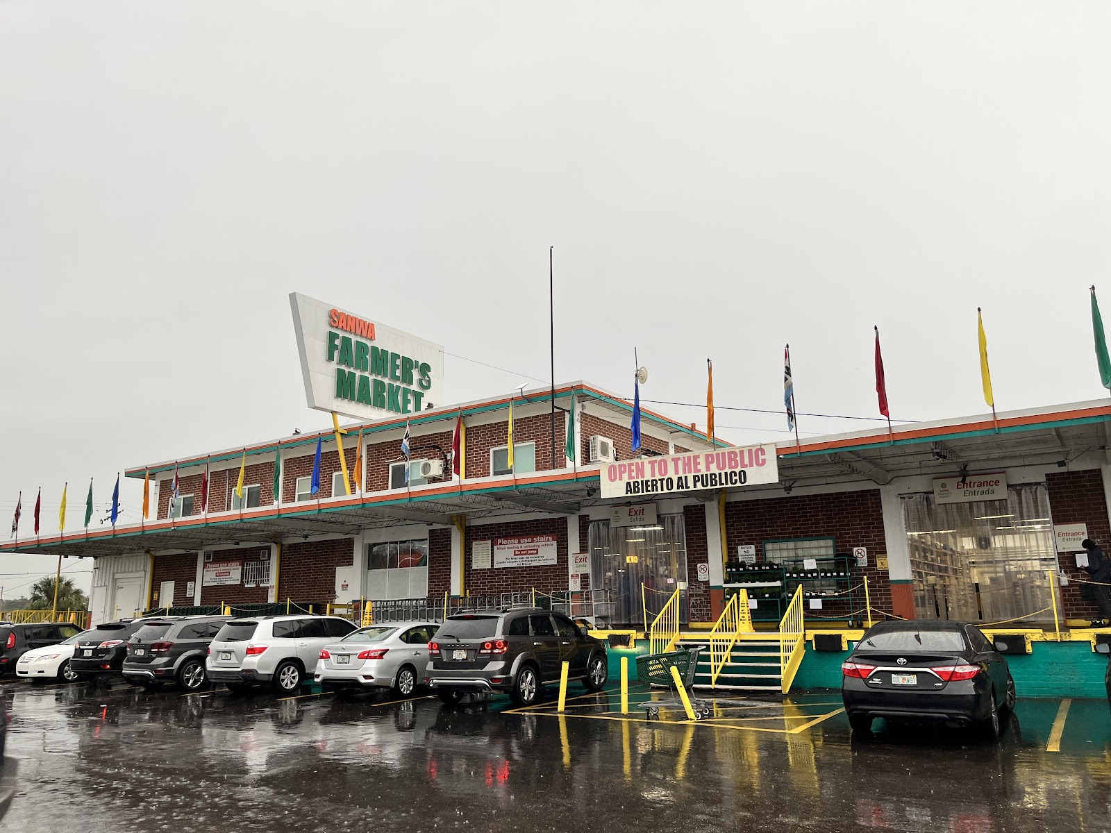 Sanwa Farmers Market